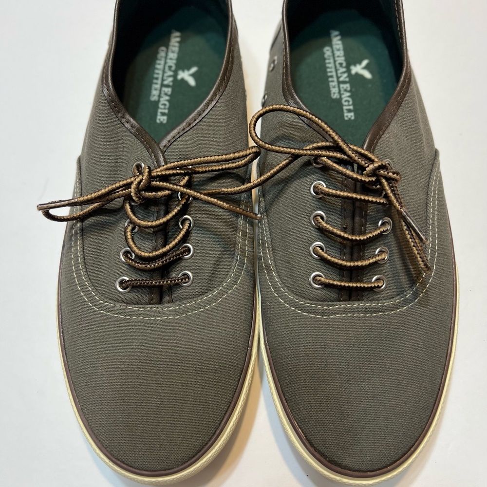 American eagle canvas shoes for men , size 10D
